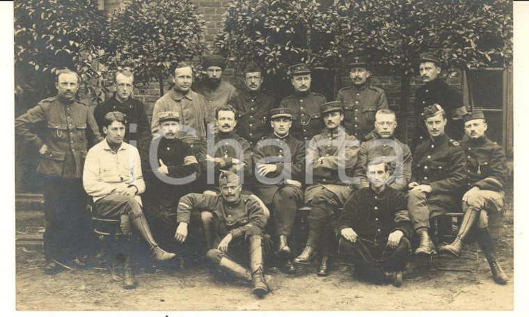 1917 WW1 SOLTAU POW Camp (GERMANY) Group of prisoners *Photo RPPC