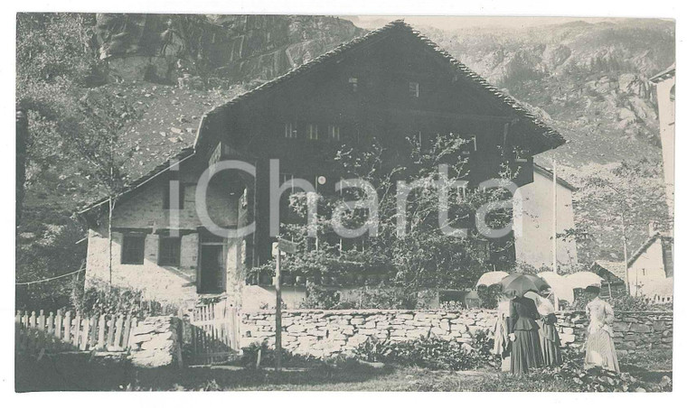 1905 ca MACUGNAGA (VCO) Donne in paese - Foto VINTAGE 14x8 cm