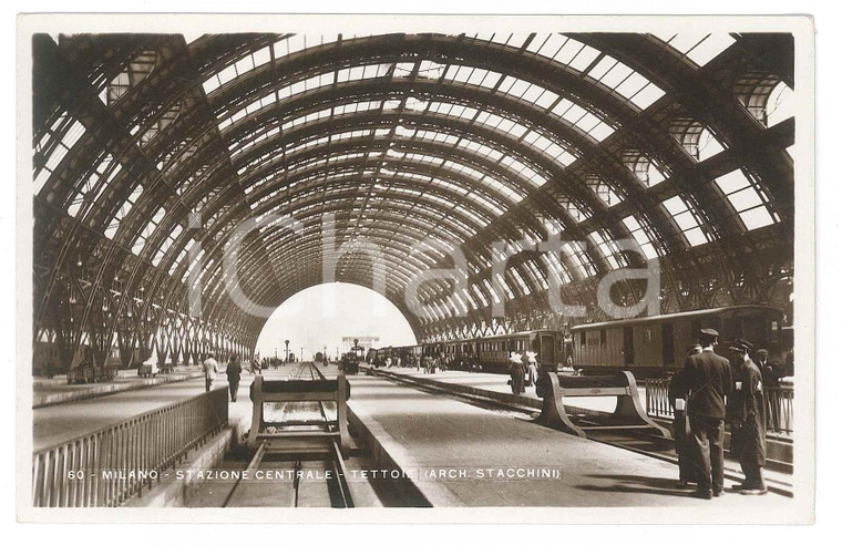 1930 ca MILANO Stazione Centrale - Tettoie - Cartolina ANIMATA FP NV