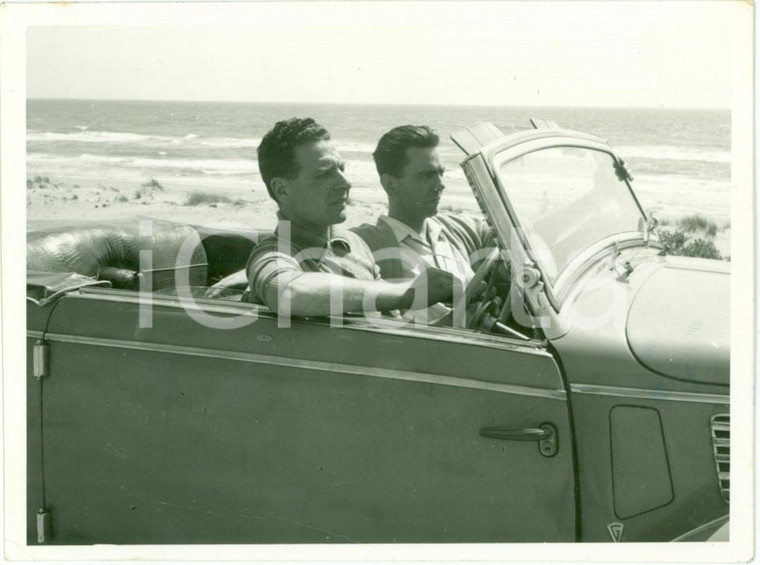 1952 LA REGINA DI SABA Fotografia staff sul set *Automobile sul lungomare