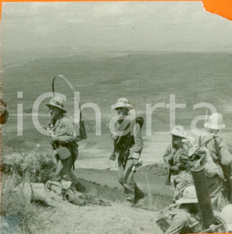 1935 ca ETIOPIA Soldati di collegamento radio in marcia *FOTO DANNEGGIATA