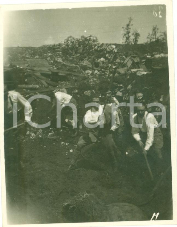 1917 FRONTE DEL PIAVE WWI Subalterni scavano trincea *Fotografia