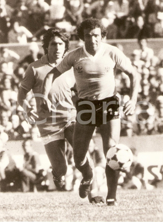 1980 MUNDIALITO Calcio ITALIA - URUGUAY Bruno CONTI insegue Julio MORALES *Foto