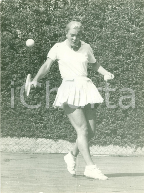 1960 ca BOLOGNA Tennis Maria Teresa RIEDL si allena per le Universiadi *FOTO