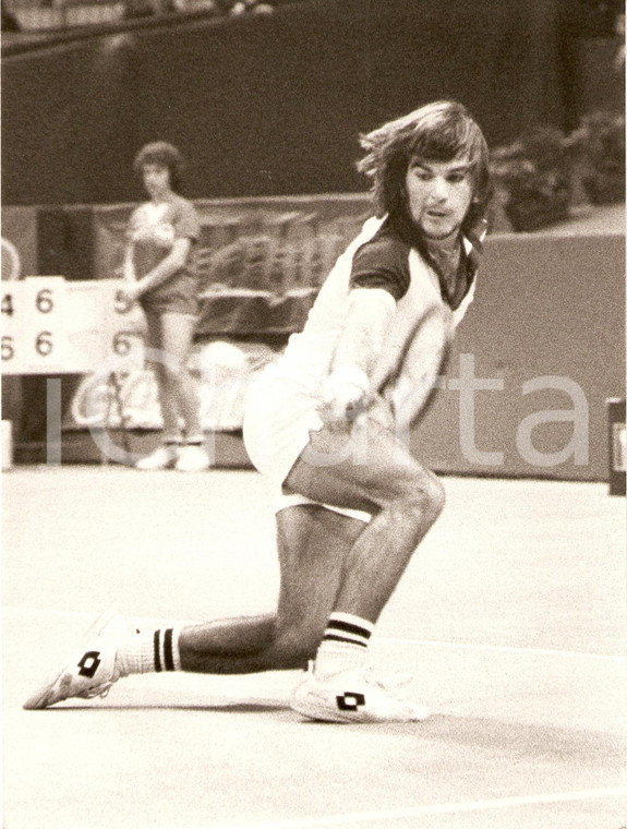 1980 ca SUDAFRICA Tennis Johan KRIEK durante match Sponsor LOTTO *Fotografia