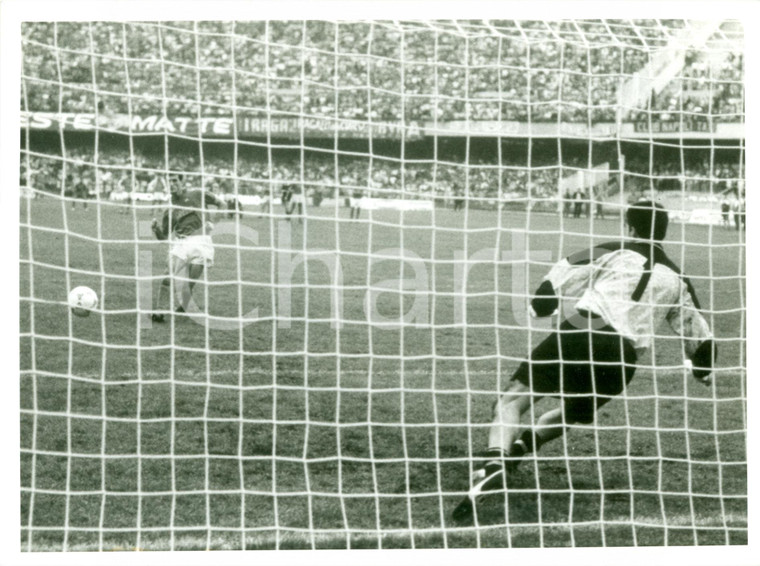 1989 NAPOLI Calcio UEFA Ciro FERRARA segna rigore vs SPORTING LISBONA *Foto