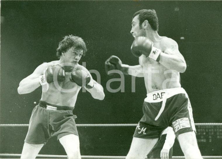 1981 LONDON WEMBLEY Boxe Tony SIBSON fighting vs Alan WINTER *PHOTO