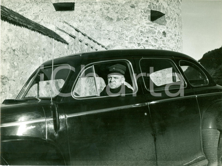 1960 VADUZ (LIECHTENSTEIN) Principe Franz-Joseph II guida auto *Fotografia