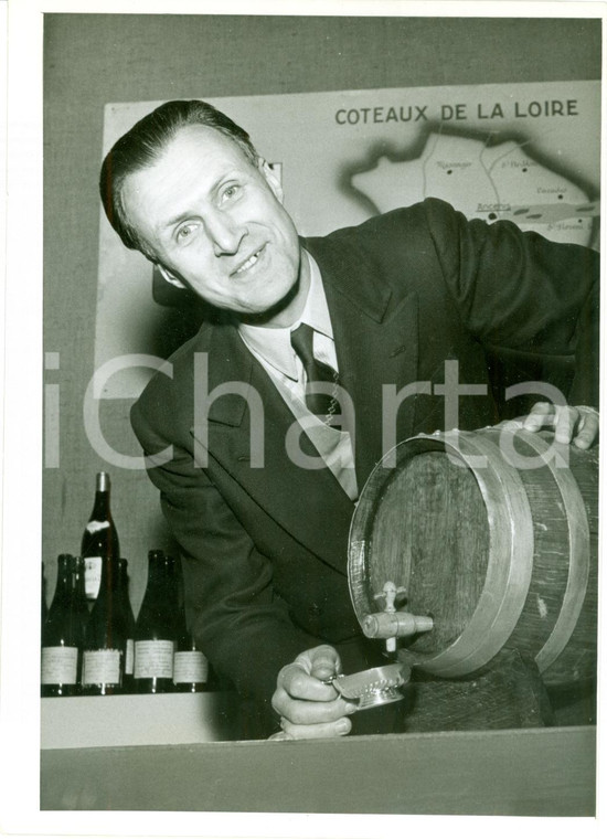 1954 PARIS Henri PELISSIER remporte Grand Prix Amis du Vin *Photographie