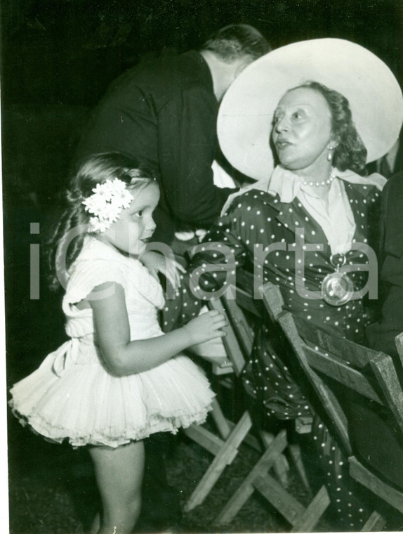 1946 PARIS Comédie Française Cécile SOREL avec une petite danseuse *Photographie