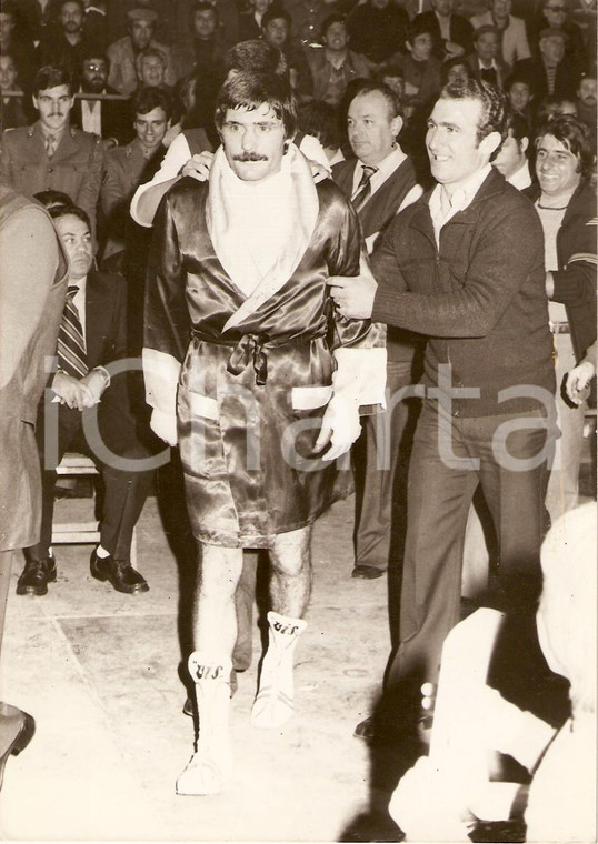 1980 ca PESARO Boxe Damiano LASSANDRO prima dell'incontro PUGILATO *Fotografia