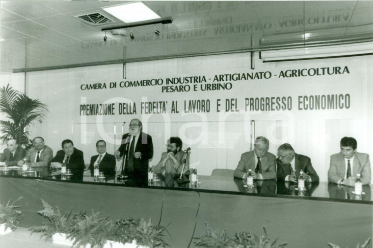 1990 ca PESARO Camera Commercio Premiazione fedeltà a lavoro progresso economico