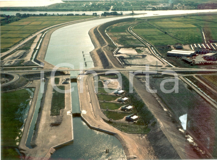 1990 ca MARSEILLE (FRANCE) I canali del porto *Fotografia a colori