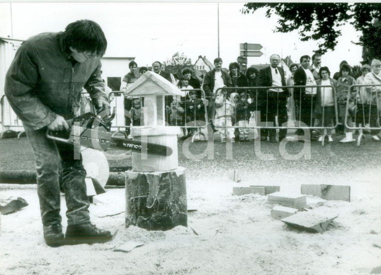 1990 MULHOUSE (F) Domostrazione con sega elettrica alle Journées d'Octobre *Foto