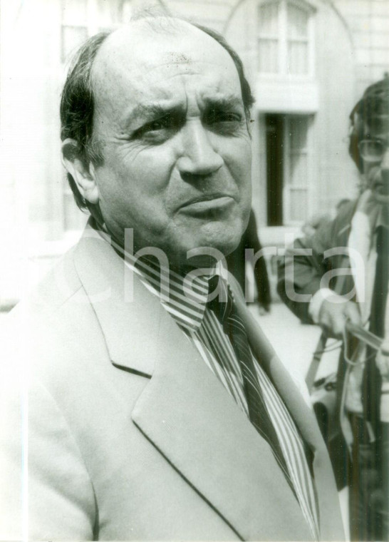 1981 PARIS Claude CHEYSSON all'uscita dall'ELISEO *Fotografia