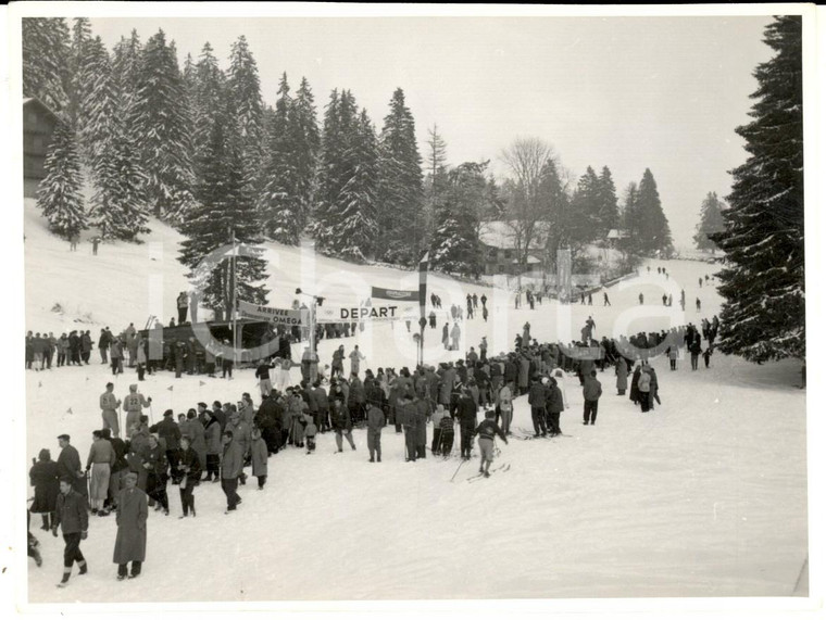 1950 ca SWITZERLAND Campionati SCI ALPINO Atleti alla partenza *Fotografia