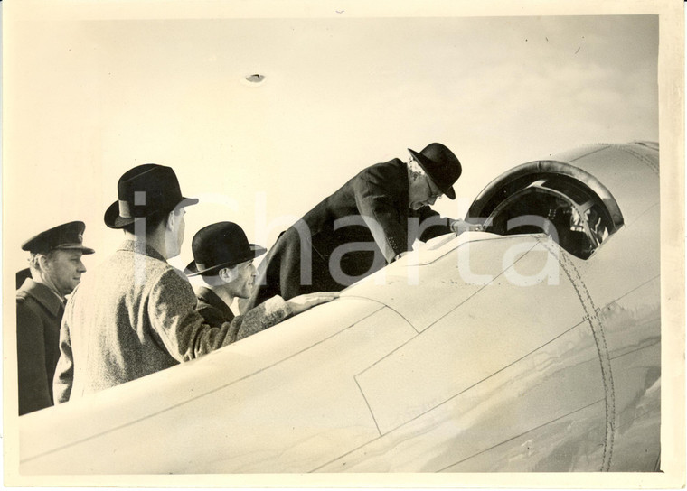 1938 VELIZY-VILLACOUBLAY (F) Howard KINGSLEY WOOD ispeziona prototipo aereo Foto