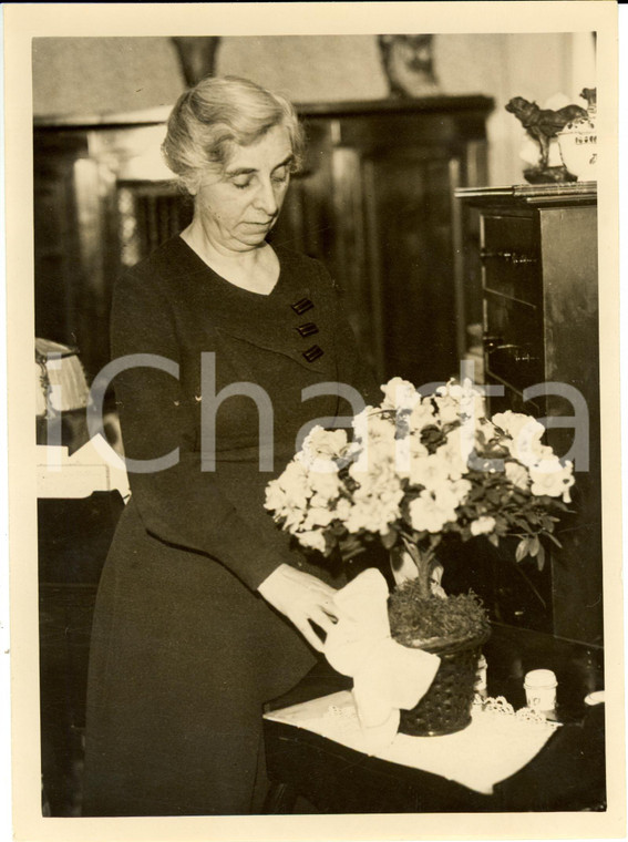 1935 ca PARIS (F) Maria VERONE femminista francese nella sua casa *Fotografia