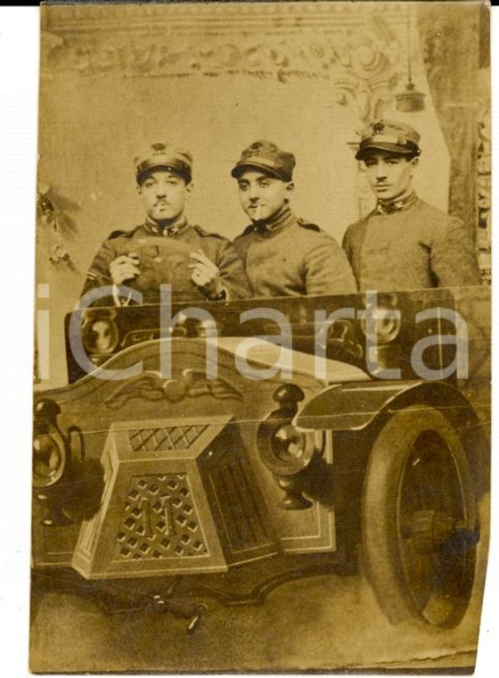 1917 PIACENZA 25° Fanteria Ufficiali ROSSI, PINZAN e CAMUSSO su finta auto *Foto