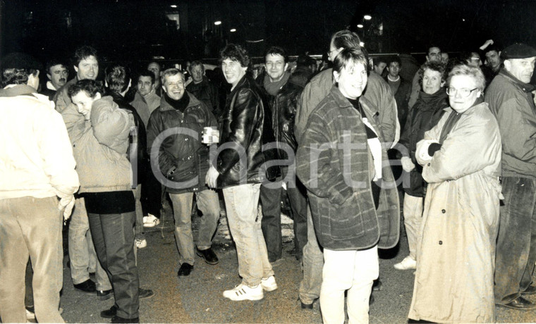 1995 MULHOUSE (Francia) Postini in sciopero durante la notte *Fotografia