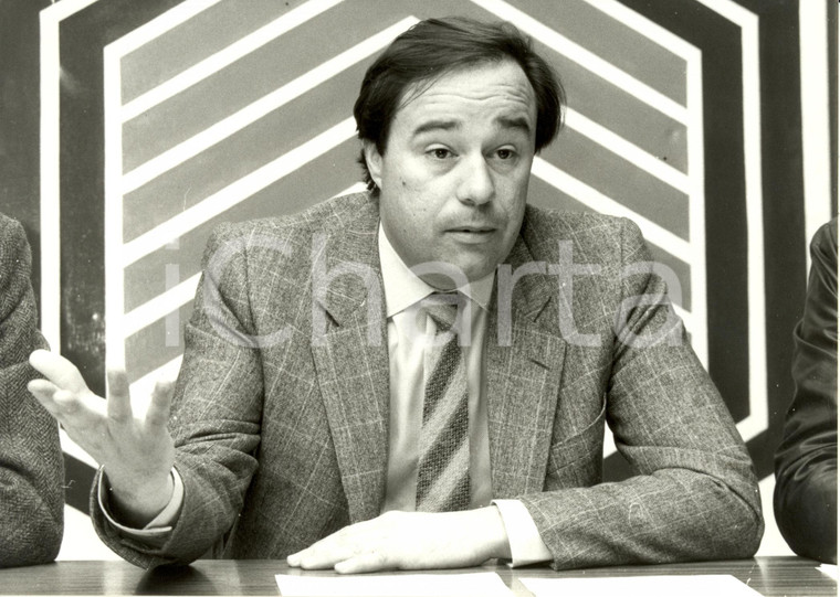 1984 PARIS (F) Jean-Michel BAYLET au cours de sa conférence de presse *Photo