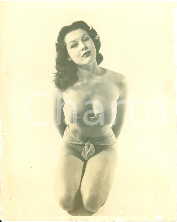 1955 ca NORTH CAROLINA USA ? Pin-up in costume mani dietro la schiena *FOTO