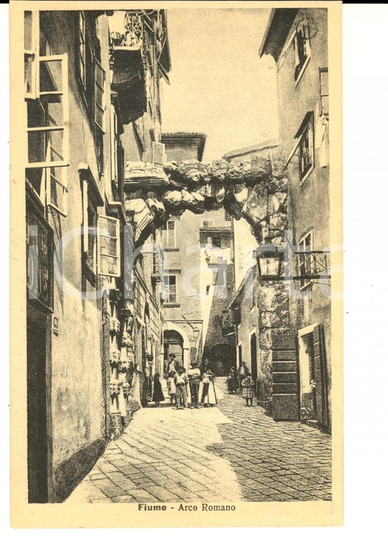 1920 ca FIUME Veduta dell'Arco Romano *Cartolina ANIMATA bambini FP NV