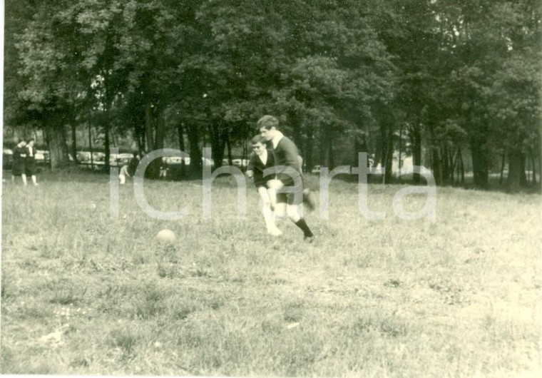 1963 TREVIGLIO (BG) Ragazzi giocano a calcetto Parco del ROCCOLO *Foto cm 10 x 7