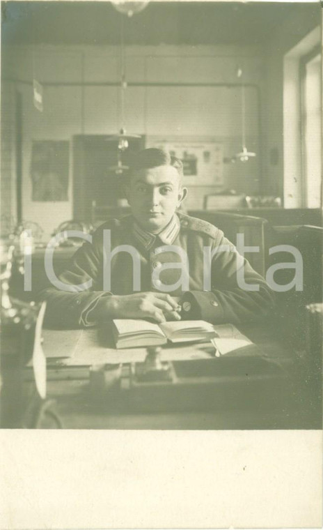 1916 GRODUO (LATVIA) WWI Ufficiale tedesco in ufficio caserma *Fotografia