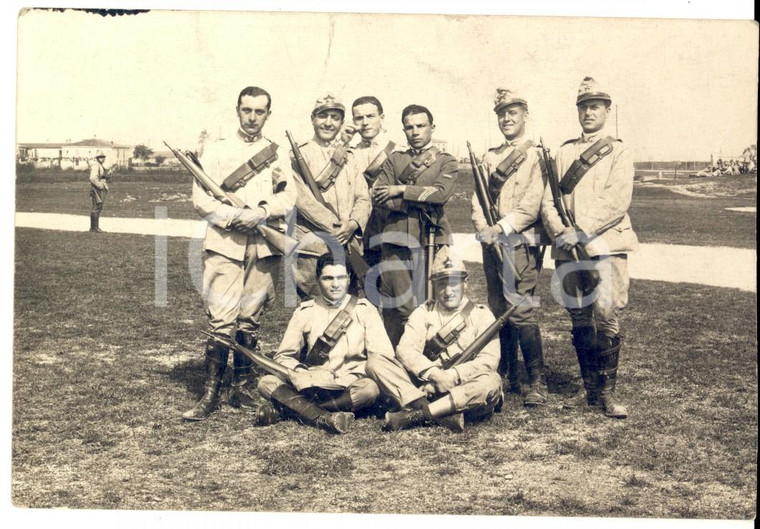 1916 WW1 VERONA Allievi ufficiali durante una pausa nelle esercitazioni *Foto FP