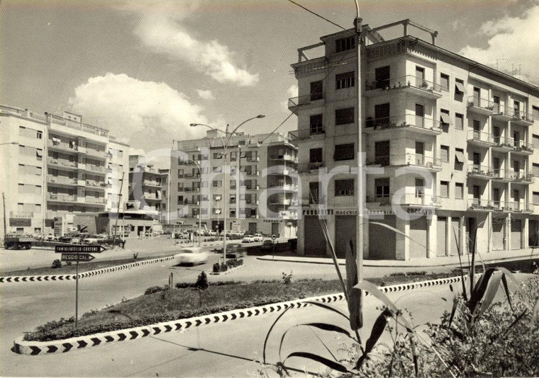 1960 ca COSENZA Veduta di piazza LORETO con negozio PONCIRITI *Cartolina FG NV