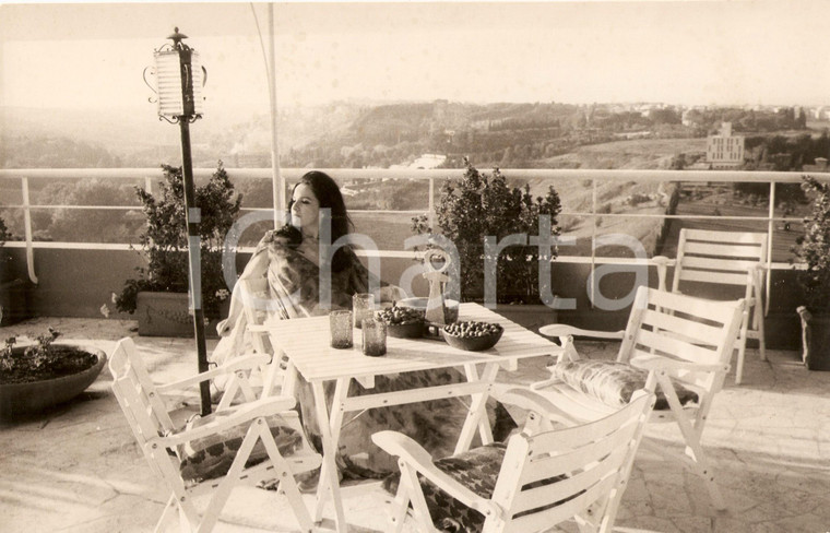 1970 ca CINEMA Attrice Lisa GASTONI Ritratto su terrazza *Fotografia
