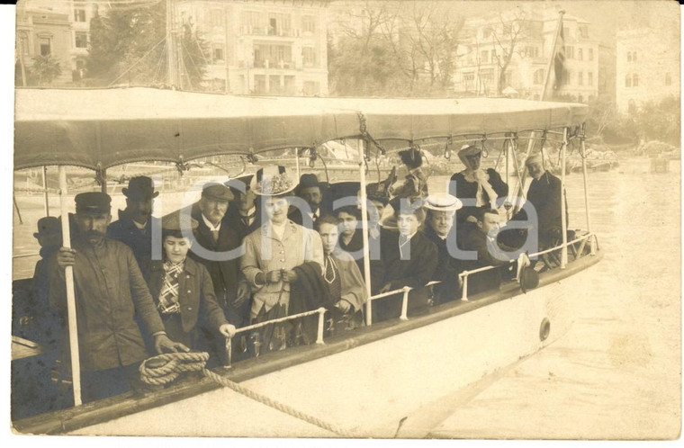 1920 ca ABBAZIA/ OPATIJA (CROAZIA) Gitanti in navigazione su un battello *Foto