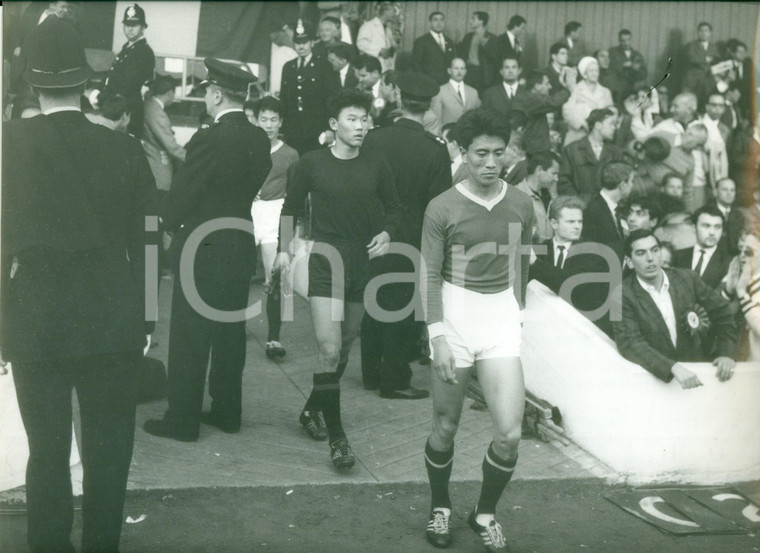 1966 MIDDLESBROUGH Mondiali ITALIA - COREA Ingresso in campo calciatori coreani