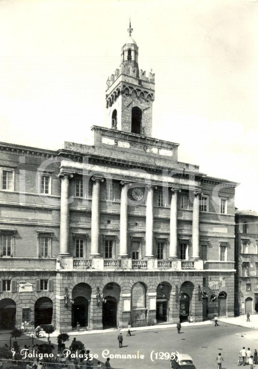 1962 FOLIGNO (PG) Palazzo comunale in piazza della REPUBBLICA *Cartolina FG VG