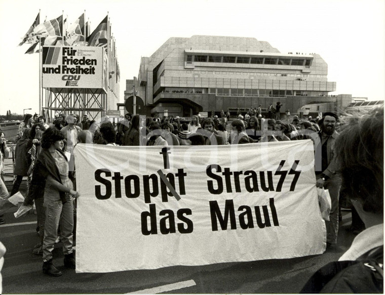 1980 BERLIN Manifestazione contro Franz Josef STRAUSS candidato cancelliere CDU