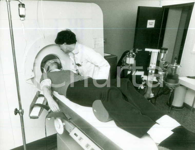 1990 ca BONN (DE) I nuovi macchinari RONTGEN per la diagnosi delle malattie Foto