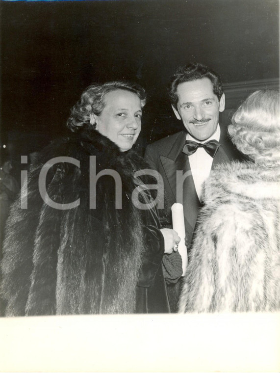 1950 ca PARIS Jacques ROBERT e la moglie ad una serata di gala *Fotografia