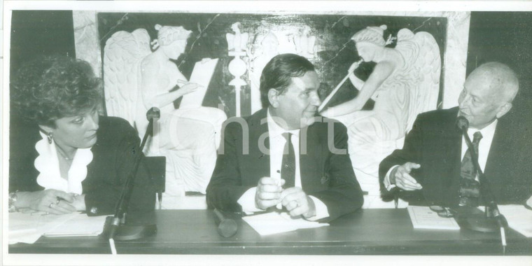 1991 STRASBOURG Pierre PFLIMLIN in conferenza stampa *Fotografia