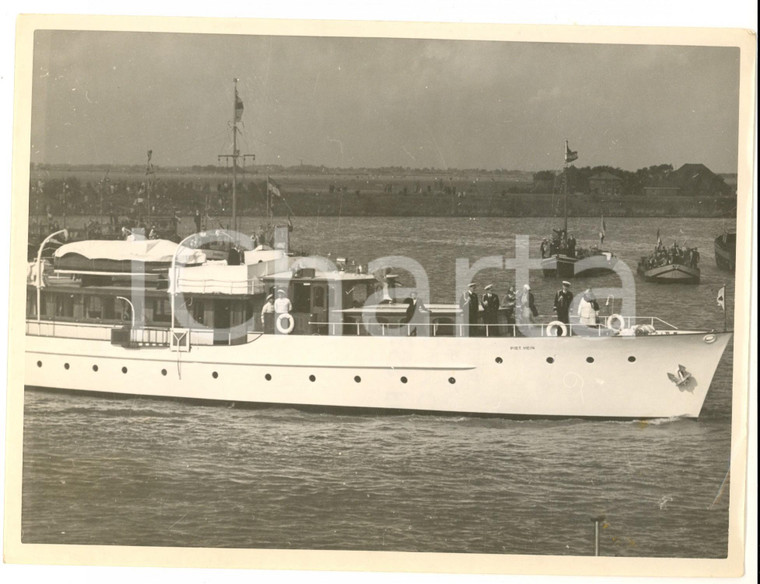 1960 ca Famiglia reale d'OLANDA a bordo dello yacht PIET HEIN *Fotografia 24x19