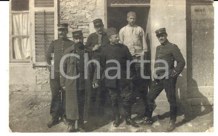 1915 ca FRANCE Soldats du 15e régiment infanterie devant une maison *Photo