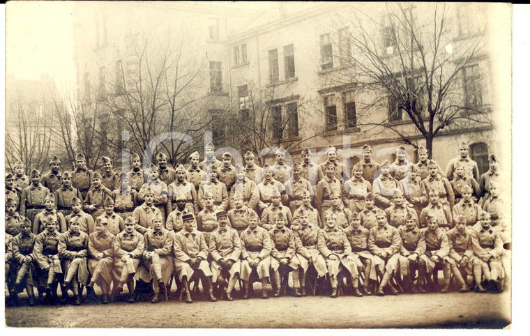 1915 ca WW1 FRANCE Soldats 11e RI posent dans une caserne *Photo GRANDE GUERRE