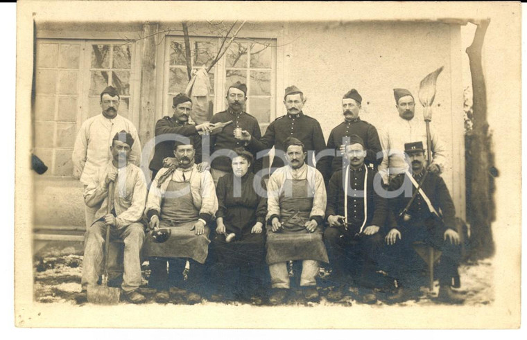 1915 LE BARRIO MARSEILLE (F) Ufficiali 11° reggimento fanteria con pala e scopa