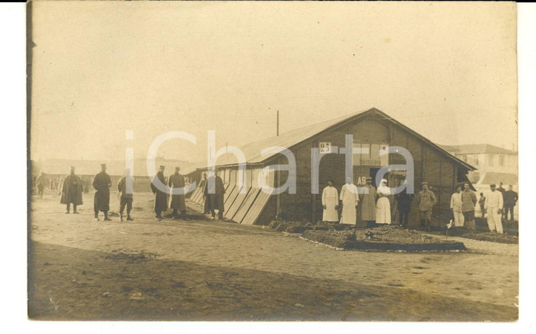 1915 ca WW1 FRANCIA Militari davanti al blocco di un ospedale da campo *Foto FP