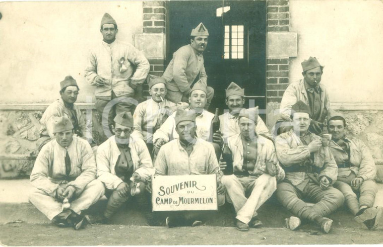 1915 ca MOURMELON-LE-GRAND (F) Soldati con vino al campo militare *Foto Souvenir