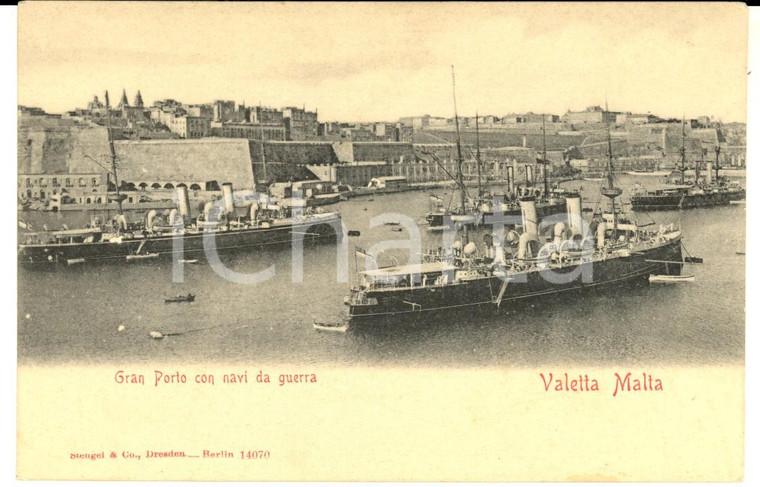 1900 ca MALTA Gran porto con navi da guerra *Cartolina postale ANIMATA FP NV