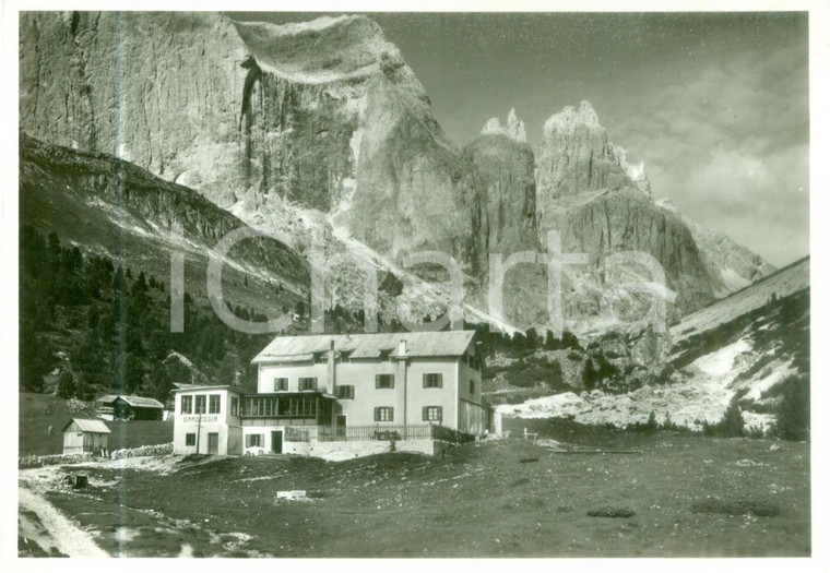 1955 ca POZZA DI FASSA (TN) Rifugio GARDECCIA verso CATINACCIO *Cartolina FG NV