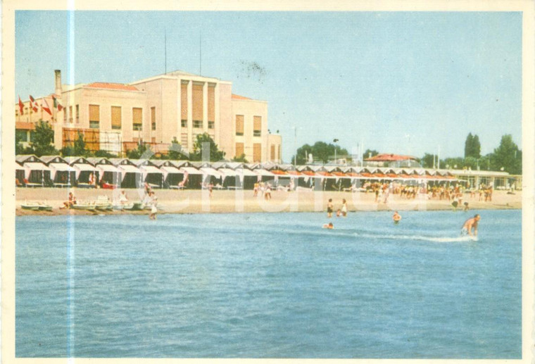 1970 ca VENEZIA LIDO Bagnanti in mare al Casino Municipale *Cartolina VINTAGE FG