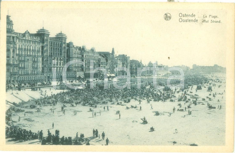 1935 ca OOSTENDE (BELGIO) Bagnanti sulla spiaggia affollata *Cartolina FP NV