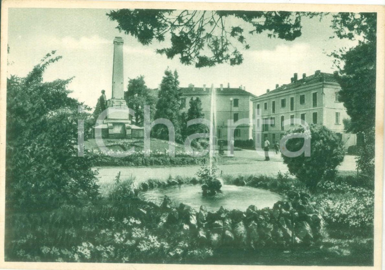 1955 ca BORGOMANERO (NO) Veduta dei giardini della stazione *Cartolina FG VG